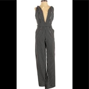 BOOHOO striped jumpsuit size 4